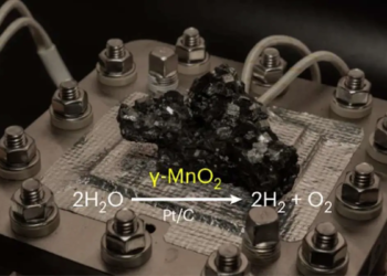 Un catalyseur multiplie par 10 la production d'hydrogène vert
