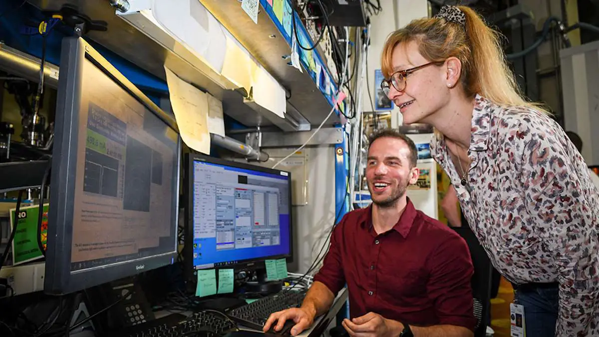 Cellules solaires à pérovskites : 3 techniques pour percer leurs secrets