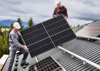 Installateur photovoltaïque : les questions cruciales à poser avant de signer