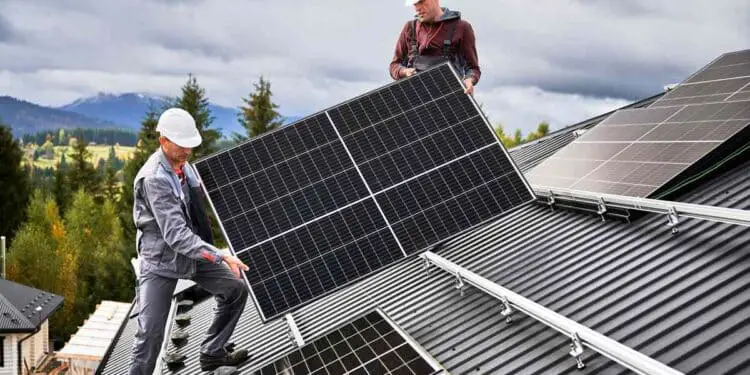 Installateur photovoltaïque : les questions cruciales à poser avant de signer