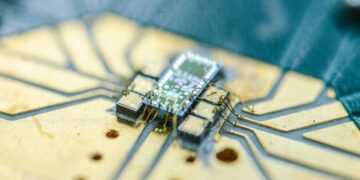 Un détecteur quantique plus petit qu'un cheveu