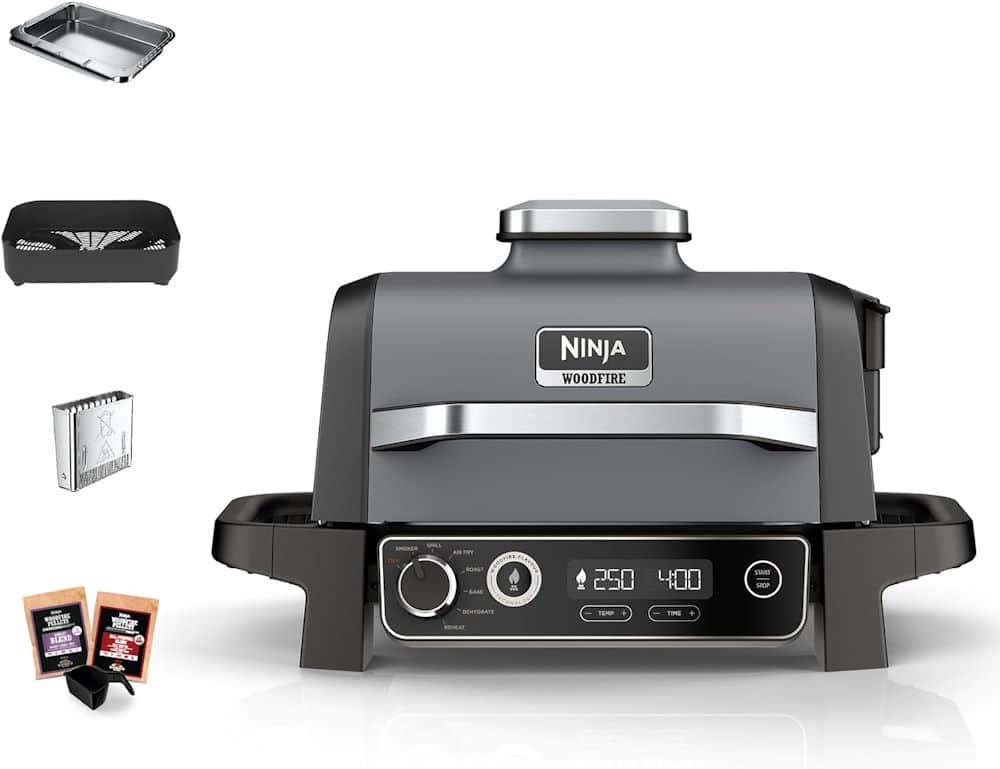 Le modèle Ninja Woodfire en photo avec ses accessoires
