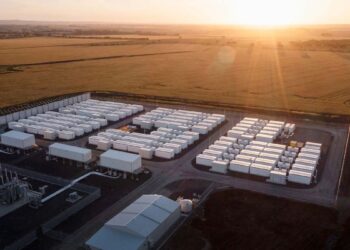 Tesla Megapacks et panneaux solaires : une alliance gagnante ?