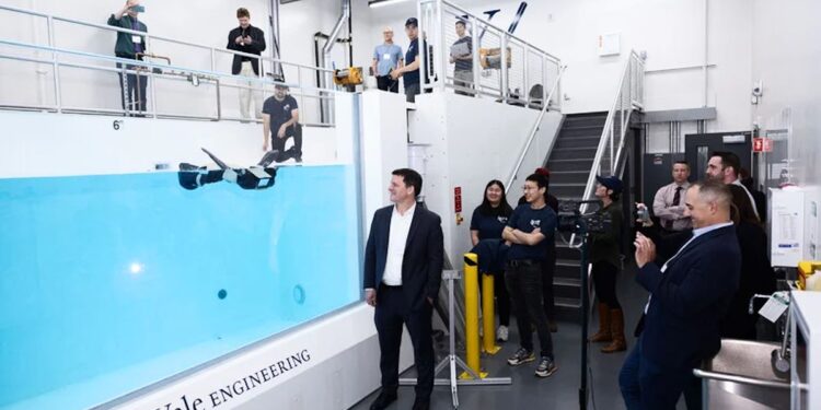 Yale inaugure un réservoir de 91.000 L pour tester des robots aquatiques