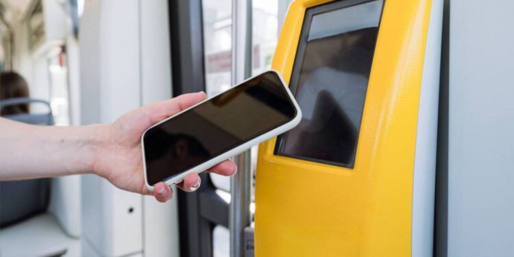 Comment l'IoT peut améliorer la sécurité dans les transports publics ?