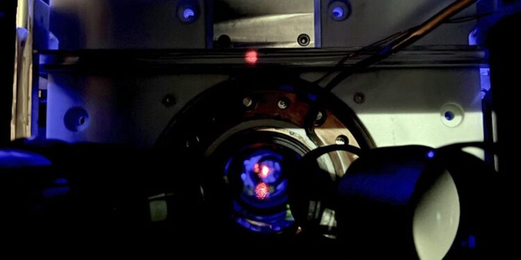 Le JILA met au point l'horloge atomique la plus précise du monde basée sur un laser