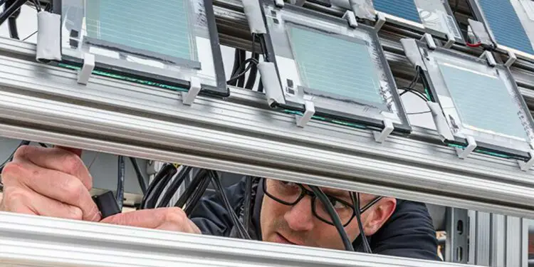 La lumière du soleil dévoile les faiblesses des cellules photovoltaïques