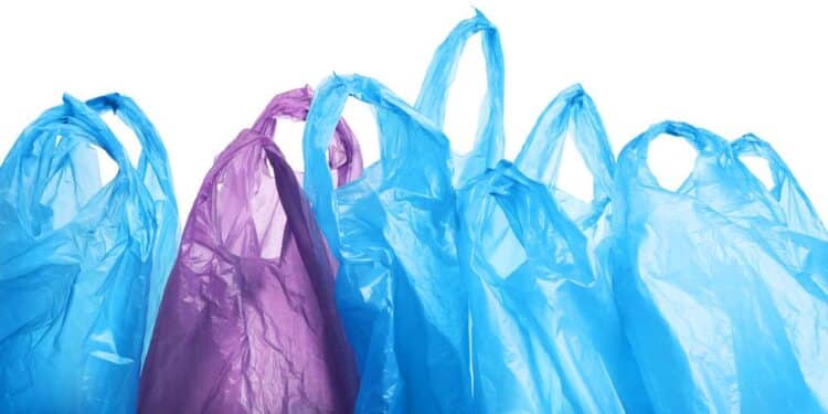 Quand les plastiques usagés se recyclent en composants pour l'électronique