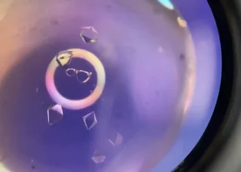 Nouveaux cristaux d'actinium : une avancée pour la médecine nucléaire ?