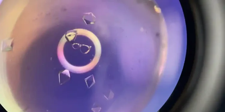 Nouveaux cristaux d'actinium : une avancée pour la médecine nucléaire ?