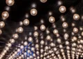 Un diffuseur de lumière sans pièces mécaniques 