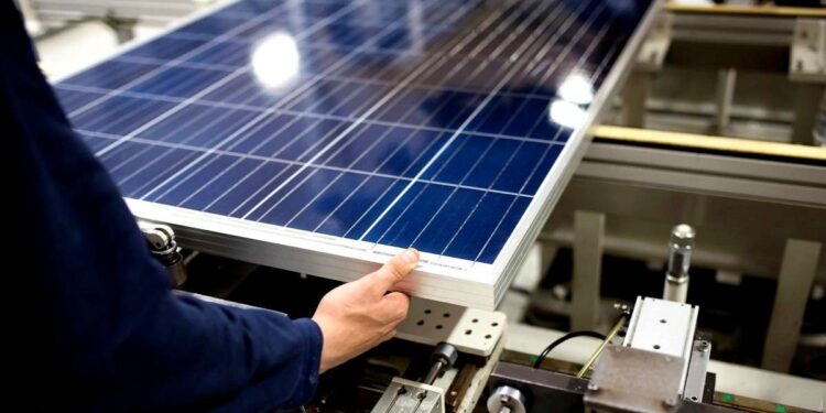 Le refroidissement naturel des panneaux solaires : une innovation pour booster leur rendement