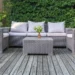 Profitez des beaux jours avec un salon de jardin extérieur bien aménagé