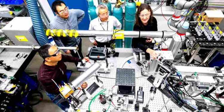 Auto-décharge des batteries : les chercheurs percent enfin le mystère