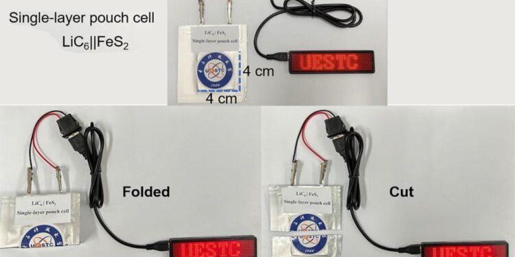 Pliée ou coupée, cette batterie au lithium-soufre continue à fonctionner