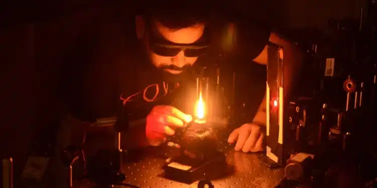 Des milliards d'images par seconde pour percer les secrets de la combustion