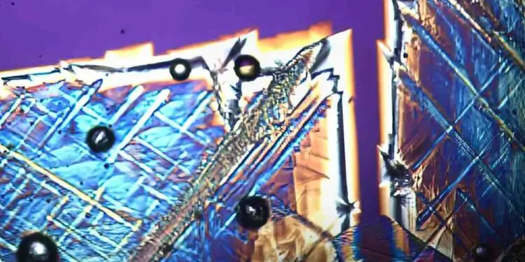 Une nouvelle théorie démystifie le processus de cristallisation