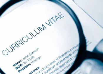 Atelier de CV : votre créateur de CV IA personnalisé pour tous les secteurs et métiers