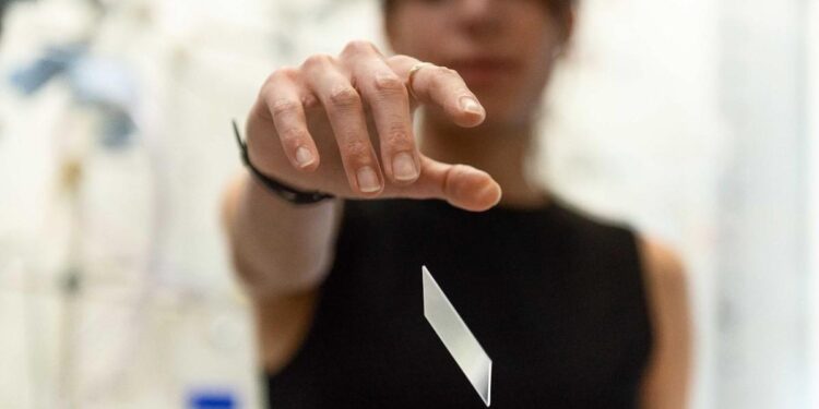 Un nouveau matériau composite alliant rigidité et absorption des vibrations