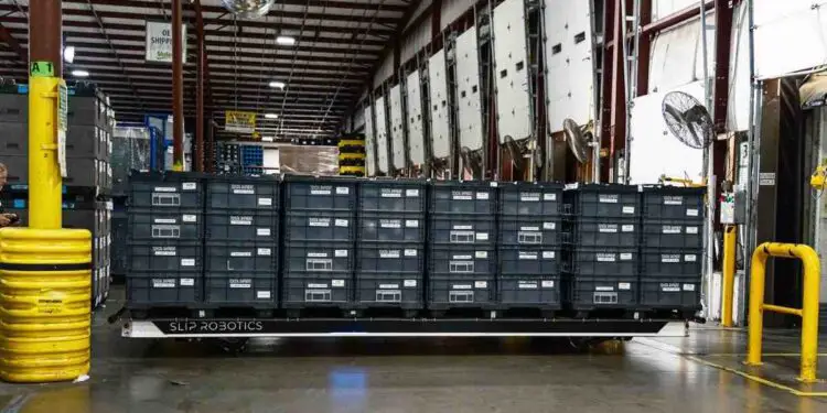 Valeo divise par 6 ses temps de chargement grâce aux robots SlipBot