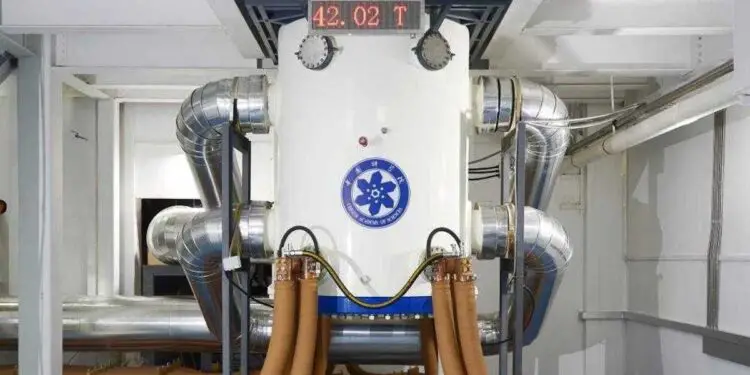 Le plus puissant aimant résistif au monde atteint 42,02 teslas en Chine