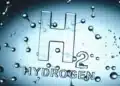 Un système de production d'hydrogène autonome utilise une batterie zinc-air pour minimiser les risques d'incendie