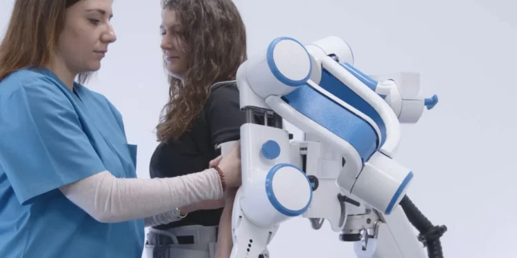 Un robot-thérapeute intelligent pour rééduquer bras et épaules