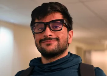 Un étudiant crée des lunettes intelligentes pour les malentendants
