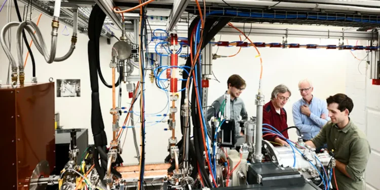 Des chercheurs néerlandais font fonctionner une machine "compacte" à rayons X durs