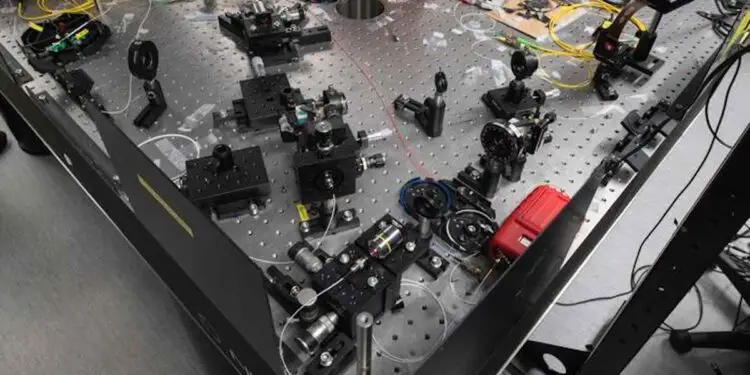 Une innovation suédoise confirme la théorie de Newton sur la double nature de la lumière