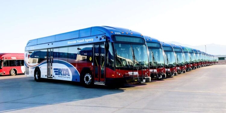 De 5 à 100 bus hydrogène : l'ambitieux plan de Riverside sur 10 ans en Californie