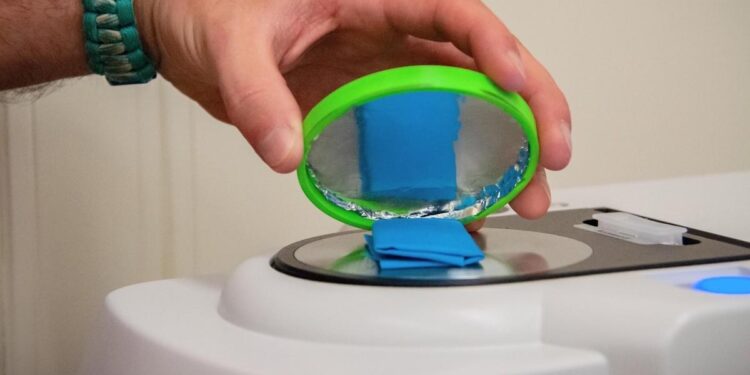 Une base de données spectrale pour donner une seconde vie à nos vêtements abandonnés