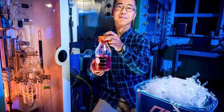 Des chercheurs transforment le plastique en additif clé pour l'aviation écologique