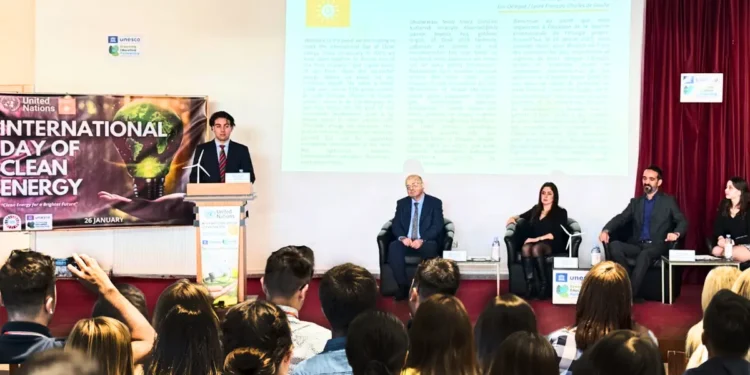 Ankara accueille un panel mondial pour célébrer la Journée Internationale de l'Énergie Propre