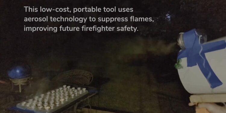 Cette arme anti-feu de 2 mètres de portée va changer le métier de pompier