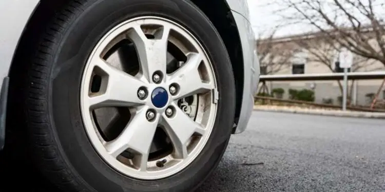 Véhicules électriques : une étude révèle leur impact sur les particules abrasives