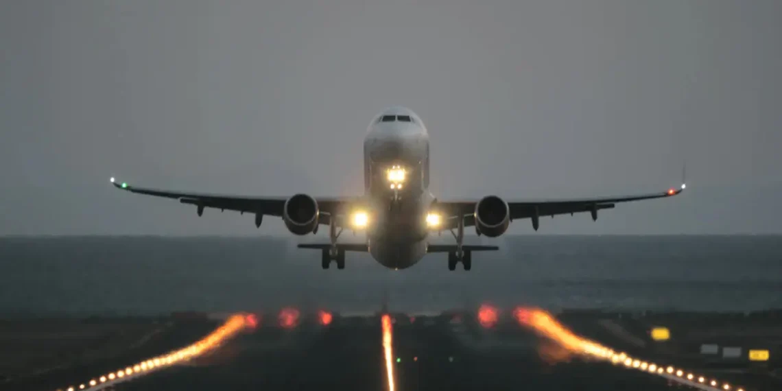 Les ruptures soudaines d'approvisionnement en pétrole créent des turbulences dans l'industrie du transport aérien