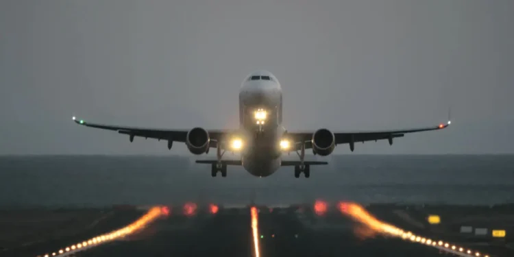 Les ruptures soudaines d'approvisionnement en pétrole créent des turbulences dans l'industrie du transport aérien