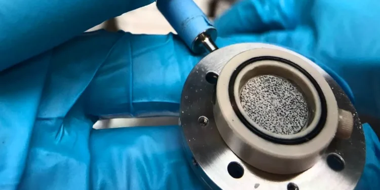 Une électrode de batterie innovante en mousse d'étain