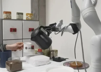 Un robot cafetier ouvre de nouvelles perspectives pour les machines d'IA