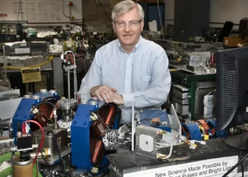 Des rayonnements pour combattre la corrosion métallique dans les centrales à sels fondus