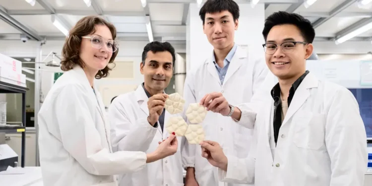 Une "tuile champignon" avec une texture de peau d'éléphant pour rafraîchir les bâtiments