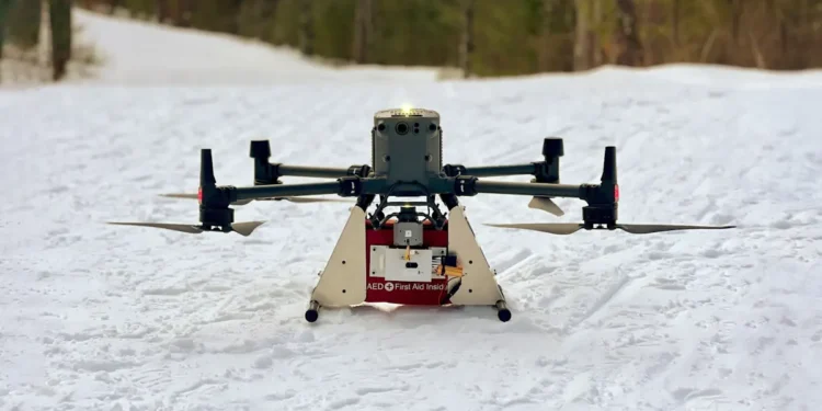 Un drone autonome transportant un défibrillateur peut apporter de l'aide n'importe où