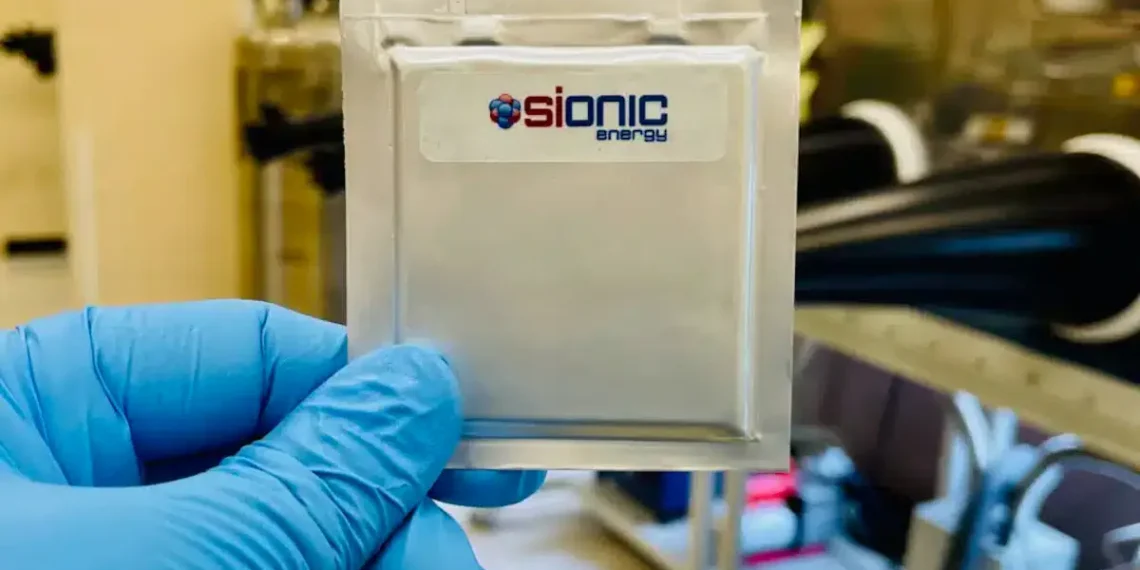 Une jeune entreprise de la Tech réinvente l’avenir des batteries avec un financement stratégique