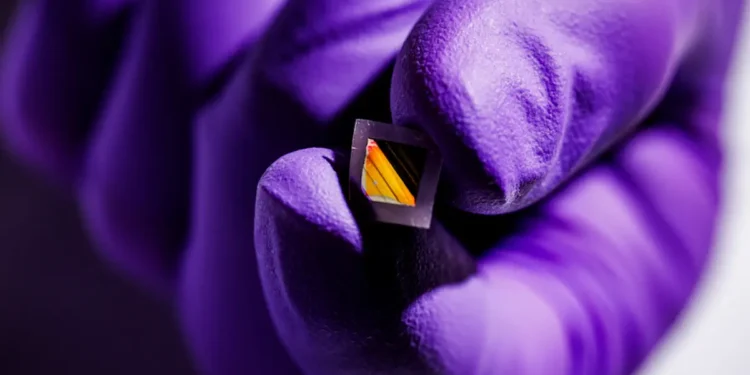 Une nouvelle "peau" électronique pourrait permettre de fabriquer des lunettes de vision nocturne légères