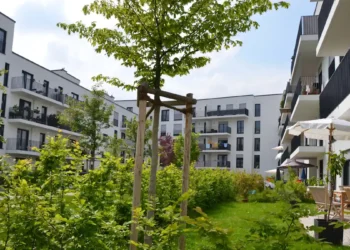 Comment repérer un programme immobilier écologique sans tomber dans le "greenwashing" ?