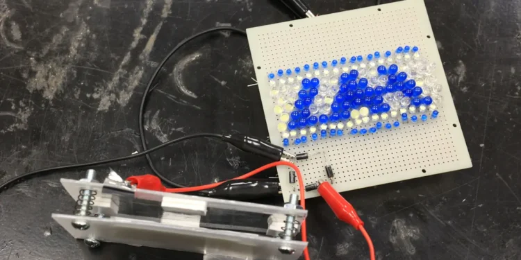 Des chercheurs ont utilisé du ruban adhésif pour produire de l'électricité afin d'alimenter des collecteurs d'énergie à faible coût