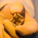 Un procédé simple prolonge la durée de vie des cellules solaires en pérovskite