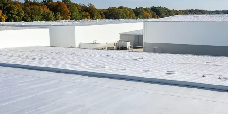 Le cool roofing : une solution efficace pour améliorer les performances énergétiques des bâtiments