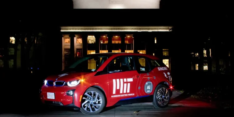 Une étude montre que la production d'hydrogène à partir de canettes de soda et d'eau de mer est extensible et durable